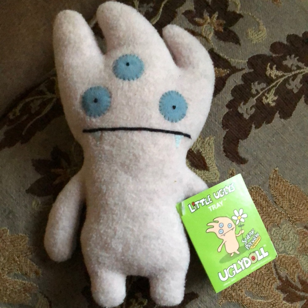 2 ugly dolls